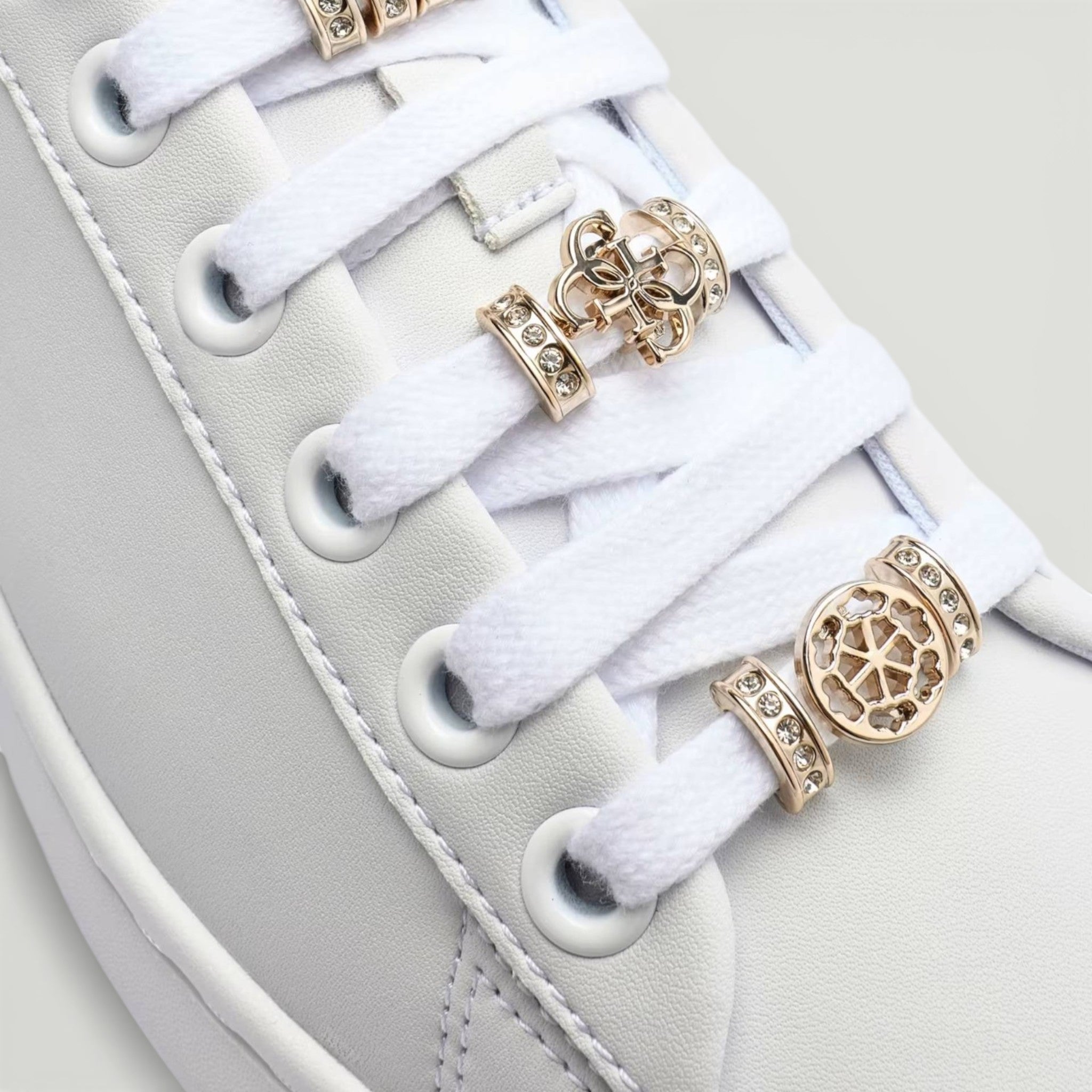 GUESS SNEAKERS FIONIA WHITE PLATINO