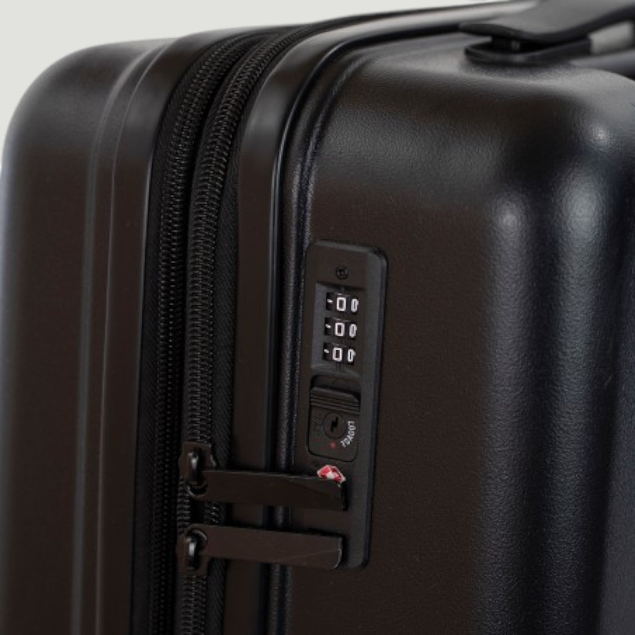 MOMODESIGN CABIN TROLLEY BLACK Uomo U